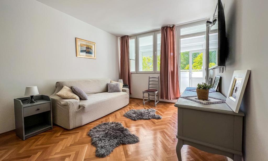 Ladovina Apartment Split Exterior photo